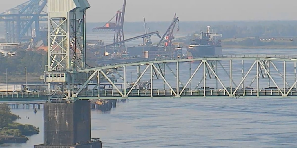Police: Pickup truck brake failure leads to six-vehicle collision on Cape Fear Memorial Bridge