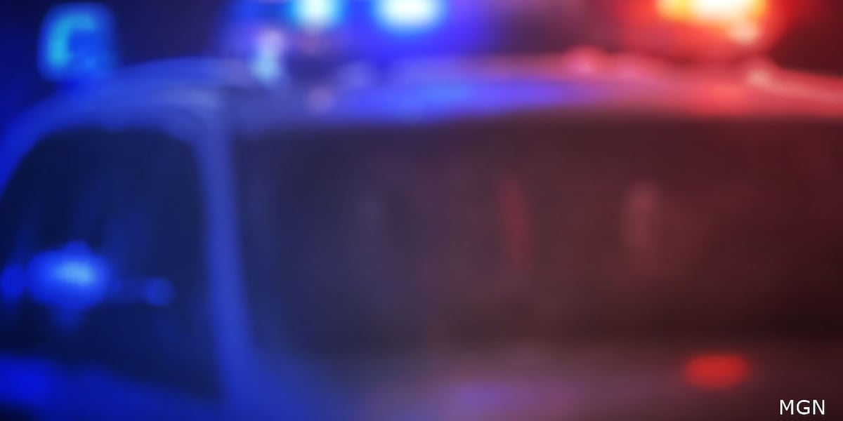 Crews respond to three-vehicle collision on Market Street