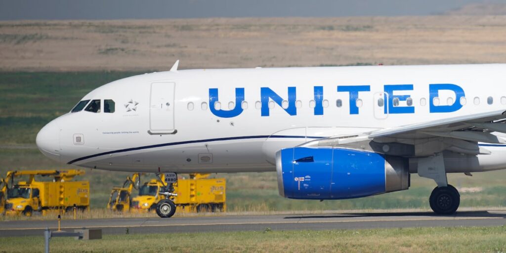 A United Airlines emergency landing likely caused by collision with a weather balloon