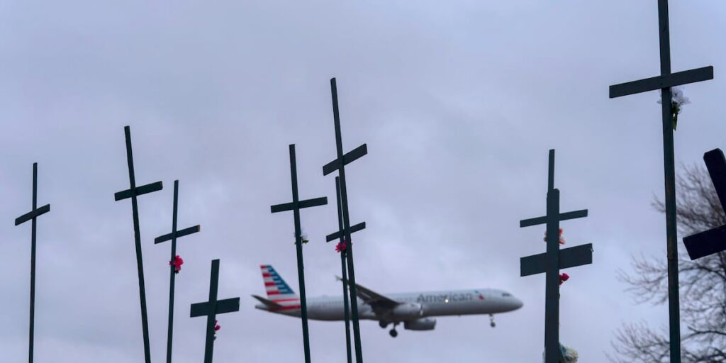 Investigators say deadly midair collision near DC followed years of ignored warnings about traffic