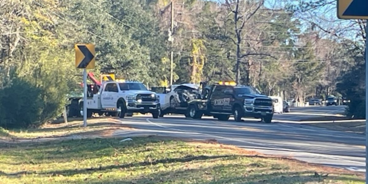 Crews respond to head-on collision on Wrightsville Avenue